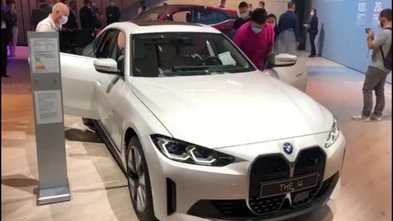 BMW i4 al Salone di Monaco
