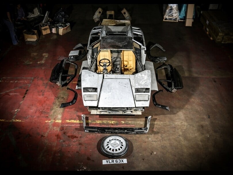 Lamborghini Countach, 200.000 euro per un esemplare da restaurare