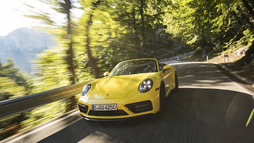 Porsche 911 Carrera GTS Cabrio, sportività a cielo aperto