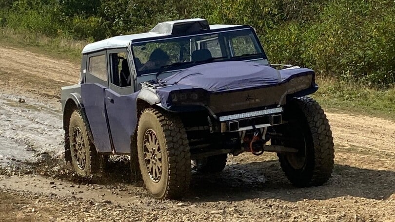 Fering Pioneer, il pick-up elettrico con 7.000 km di autonomia