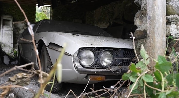 Lamborghini Espada nascosta in una fattoria: che scoperta sensazionale in Inghilterra