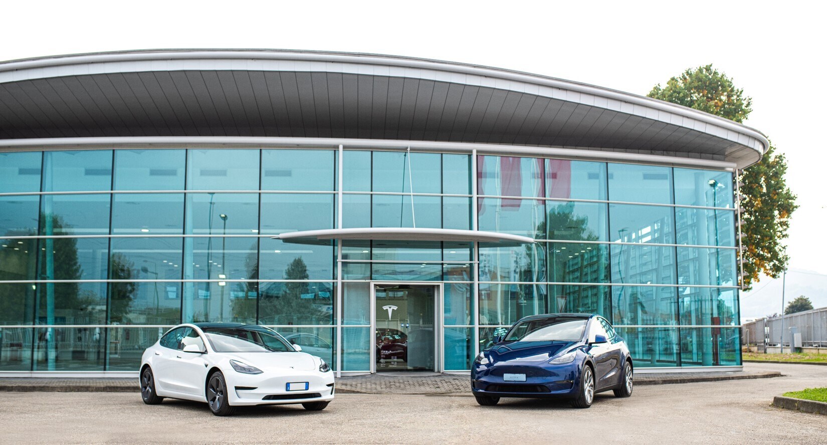 Due nuovi Tesla Center a Torino e Firenze