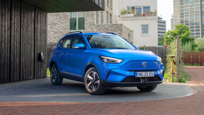 MG ZS EV 2021, il Suv elettrico si rinnova