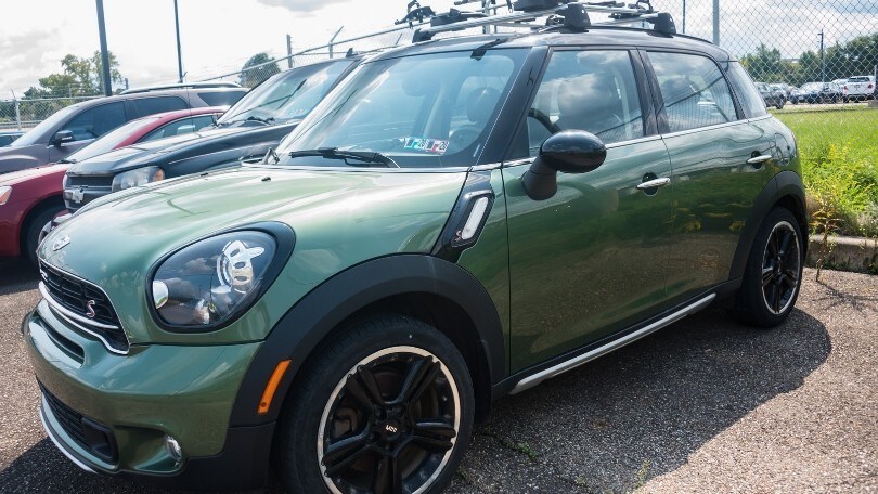 All’asta le auto abbandonate all’aeroporto di Pittsburgh