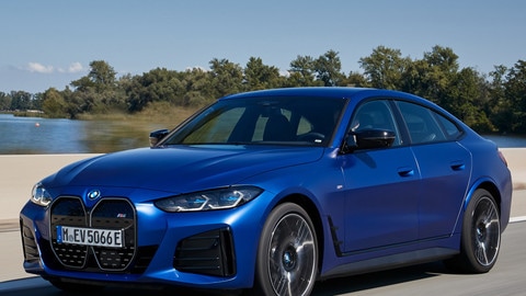 BMW i4, la prova della supercar elettrica