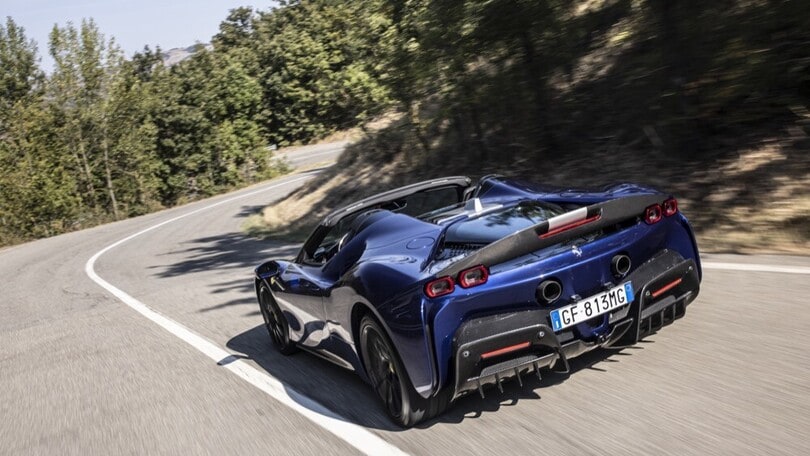 Ferrari SF90 Stradale Spider, la prova