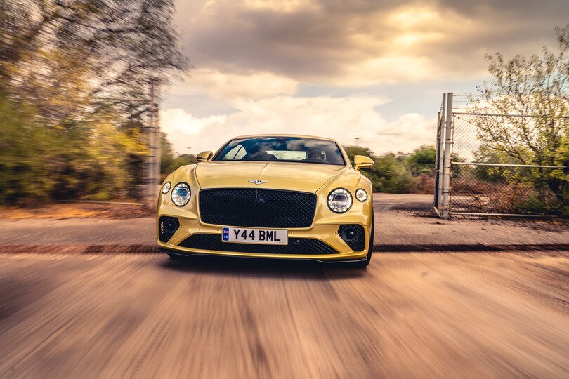 Bentley Continental GT Speed, drift da film in Sicilia