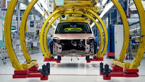 Mirafiori, la fabbrica hi-tech di Nuova Fiat 500 elettriche