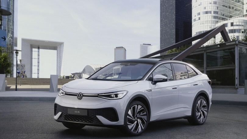 Volkswagen ID.5 e ID.5 GTX, il Suv elettrico si fa sportivo