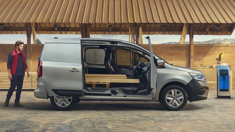 Renault Kangoo elettrico, il furgone annuncia l'uscita sul mercato