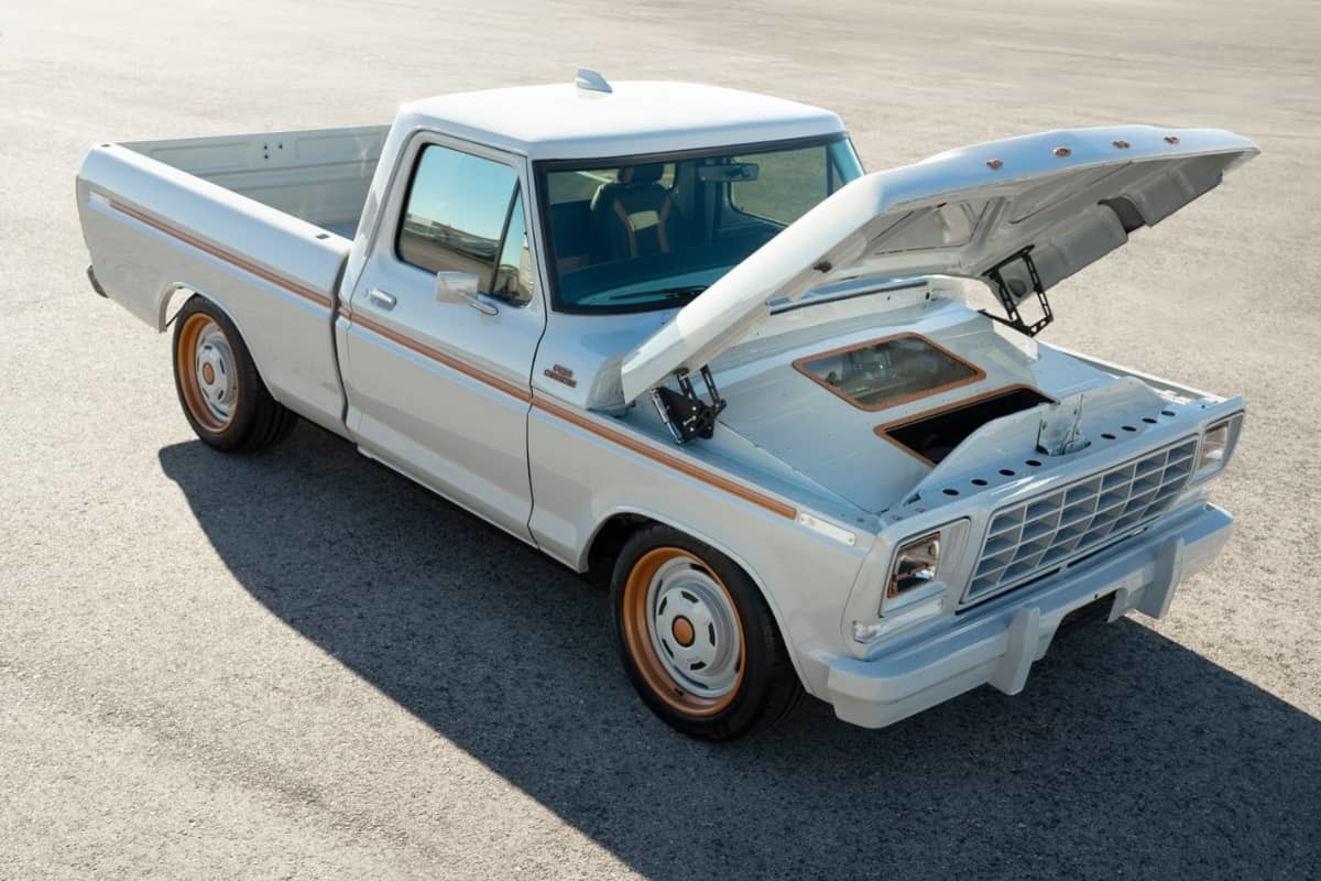 Ford F-100 Eluminator, restomod elettrico col cuore di Mustang Mach-E