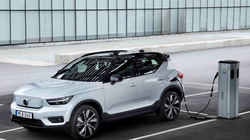 Volvo ammette i limiti delle elettriche: davvero green solo dopo 110mila km