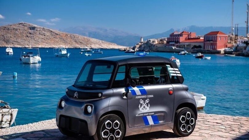 Citroën Ami diventa un'auto della Polizia in Grecia