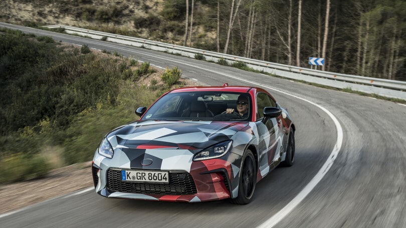 Toyota GR86, la prova della sportiva giapponese