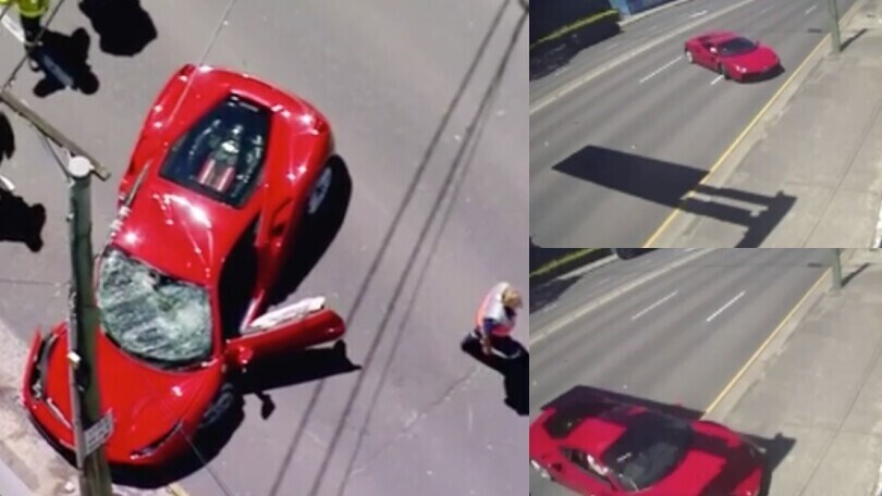 Ferrari perde il controllo e si schianta sul palo della luce