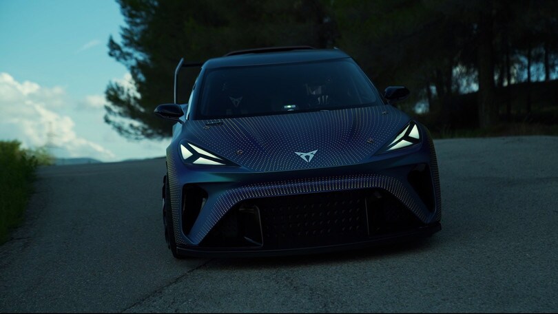 Cupra UrbanRebel, la concept elettrica scende in pista