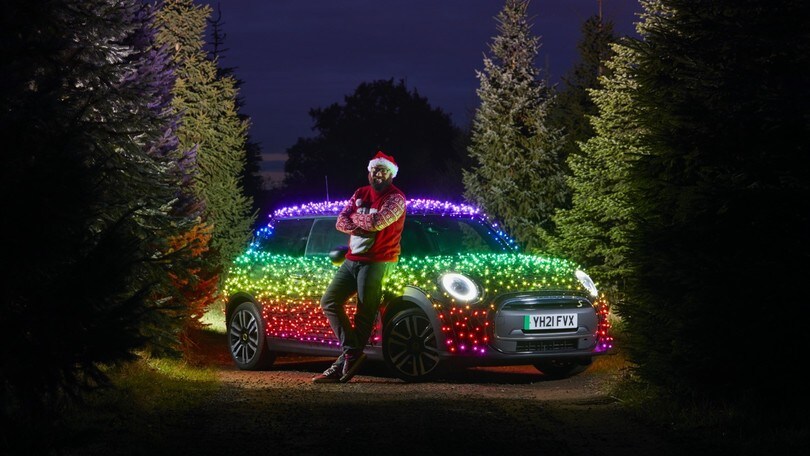 Festive MINI electric, albero di natale viaggiante da 2.000 led