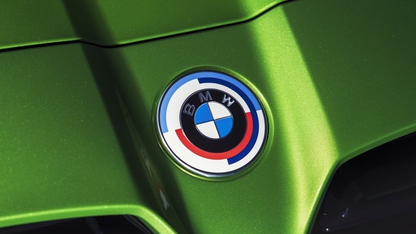 BMW celebra i 50 anni di M Motorsport riportando il logo del 1972