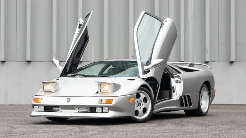 Lamborghini Diablo SE30, all'asta la coupé V12 per i 30 anni del Toro