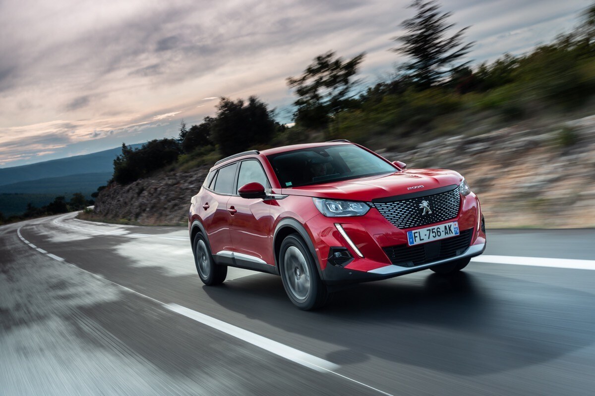 Stellantis sorpassa Volkswagen in Europa, Peugeot 2008 regina a ottobre