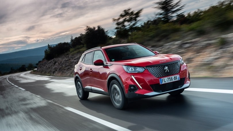 Stellantis sorpassa Volkswagen in Europa, Peugeot 2008 regina a ottobre