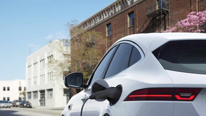 Jaguar, nessun modello nuovo fino al 2025, quando la gamma sarà solo elettrica