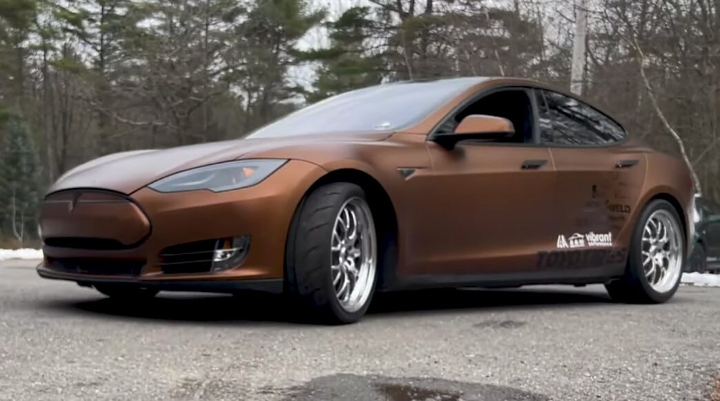 Tesla Model S, dagli USA arriva quella con il V8 della Camaro