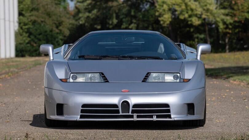 Bugatti EB110, all'asta un esemplare della supercar made in Italy