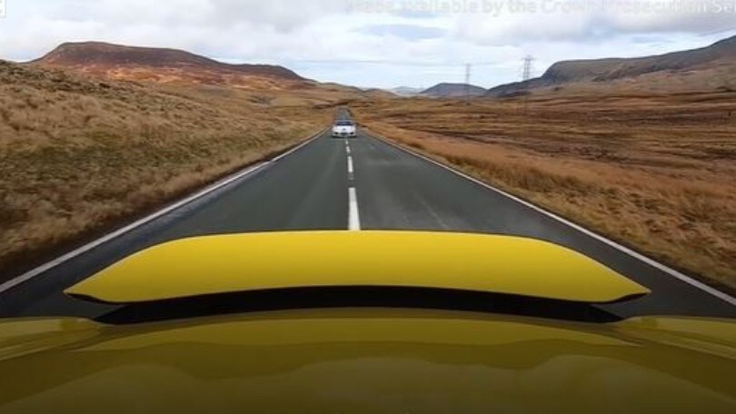 A 186 km/h in Porsche su una strada pubblica: due youtuber nei guai