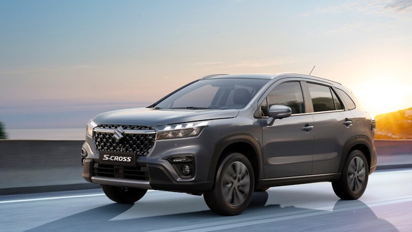 Suzuki S-Cross arriva nelle concessionarie e online: ecco i prezzi