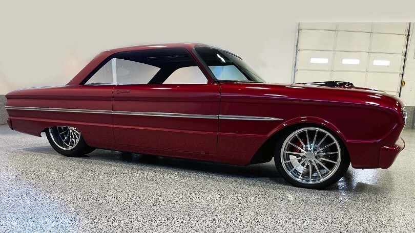 Ford Falcon restomod del 1963 in vendita: più rosso di così non si può