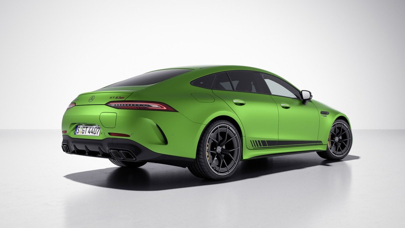 Mercedes-AMG GT 63 S E Performance, anche in edizione speciale AMG verde Magno