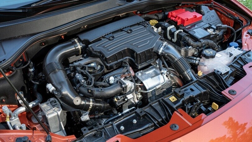 La filiera auto scrive a Draghi: "Solo elettriche? No, salviamo i motori tradizionali"