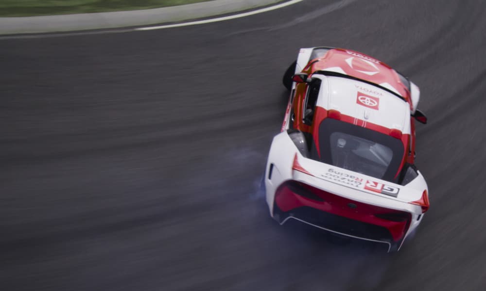La prima auto a guida autonoma che fa un drift in pista è una Toyota Supra