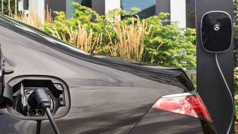 Auto ibride plug-in, emissioni e consumi reali: giro di vite dell'Europa?