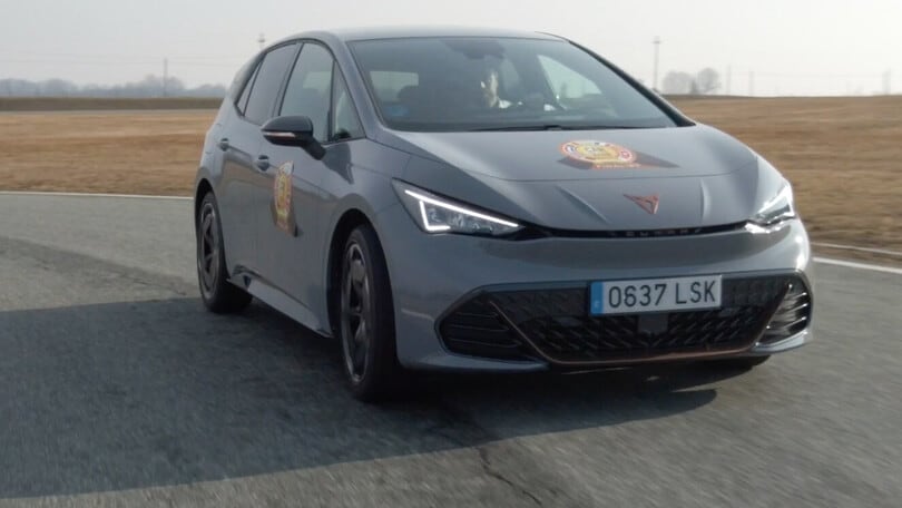 Car of The Year 2022, la prova della Cupra Born