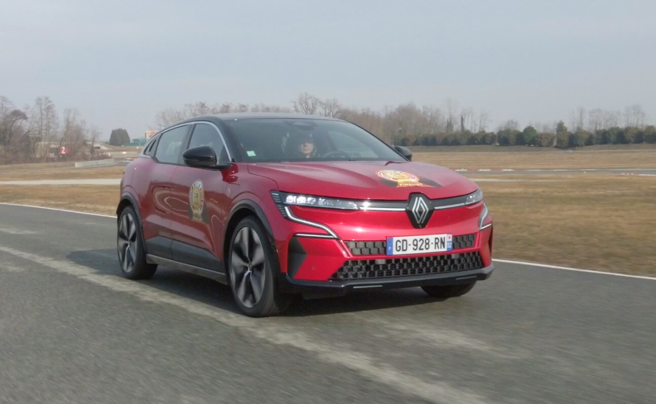 Car of The Year 2022, la prova della Renault Mégane E-Tech