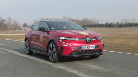 Car of The Year 2022, la prova della Renault Mégane E-Tech