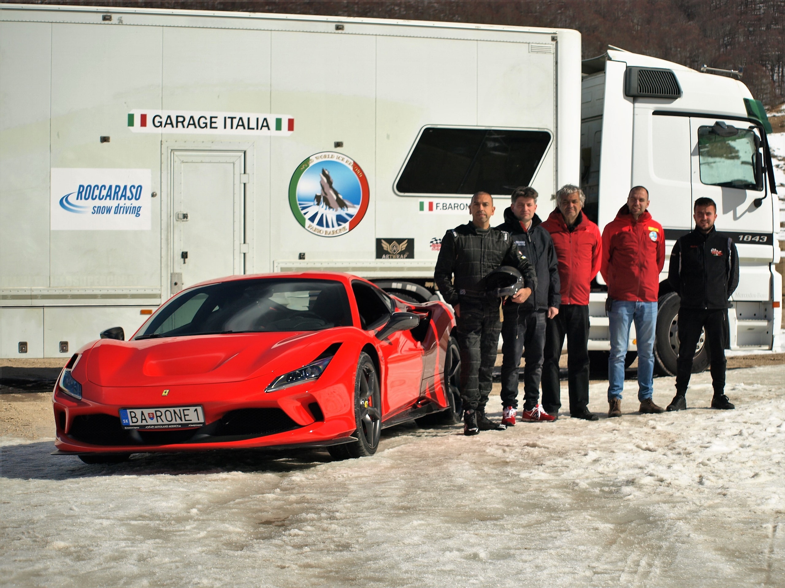 Ferrari, Fabio Barone a caccia del record di velocità sul ghiaccio con la F8 Tributo