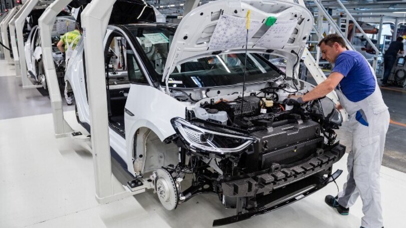 La guerra in Ucraina ferma la produzione di VW in Germania