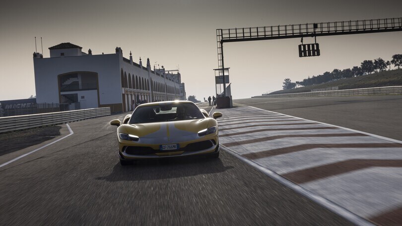 Ferrari 296 GTB, la prova