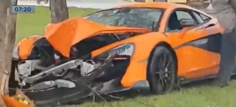 Il calciatore Paulinho distrugge una McLaren da 600mila euro