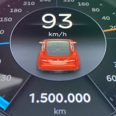 Una tesla Model S ha percorso più di un milione e mezzo di chilometri