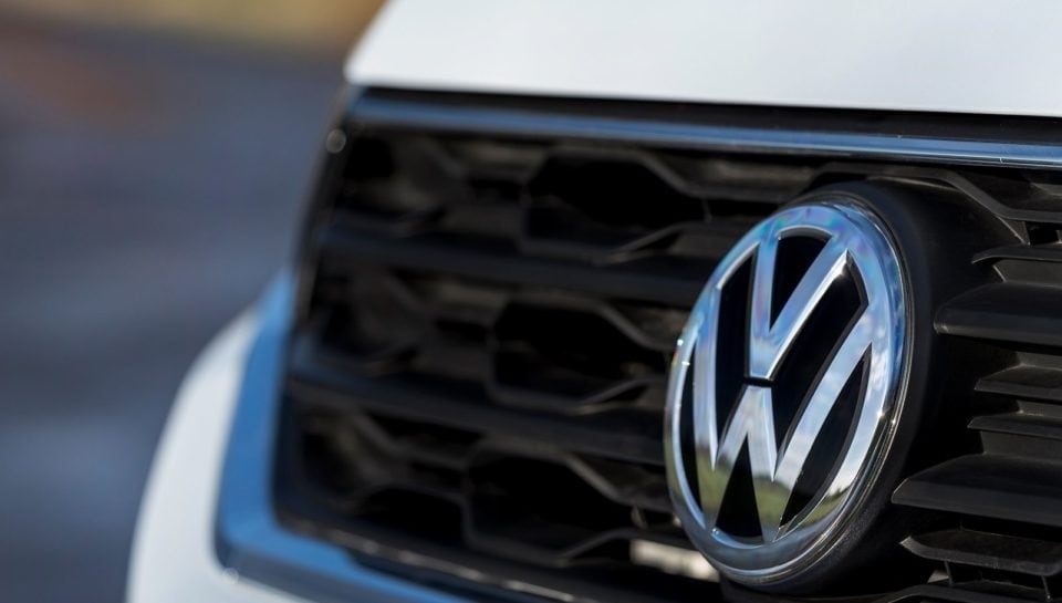 Guerra in Ucraina, Volkswagen ferma gli ordini sulle ibride plug-in