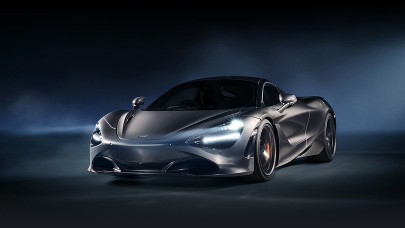 Tomaso Trussardi si consola con una nuova McLaren 720S