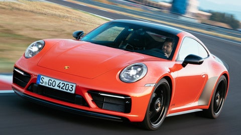 Porsche 911 Carrera 4 GTS, la prova
