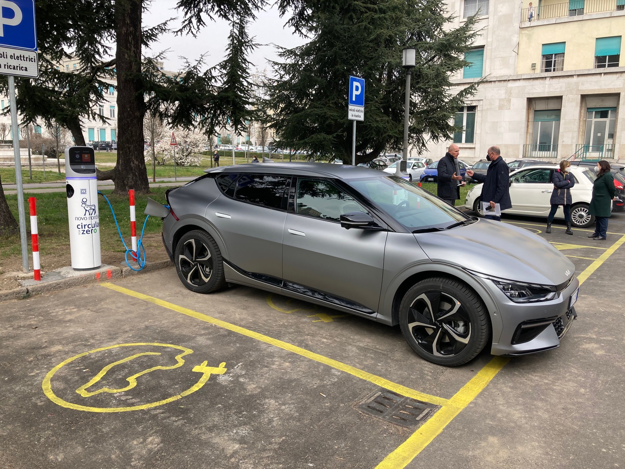 Le colonnine di ricarica arrivano negli ospedali italiani con il progetto Electric Path