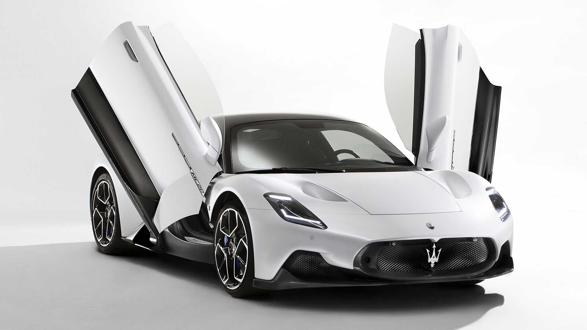 Jeremy Clarkson è rimasto bloccato dentro una Maserati