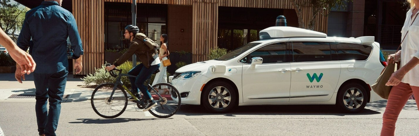 Taxi a guida autonoma girano per San Francisco