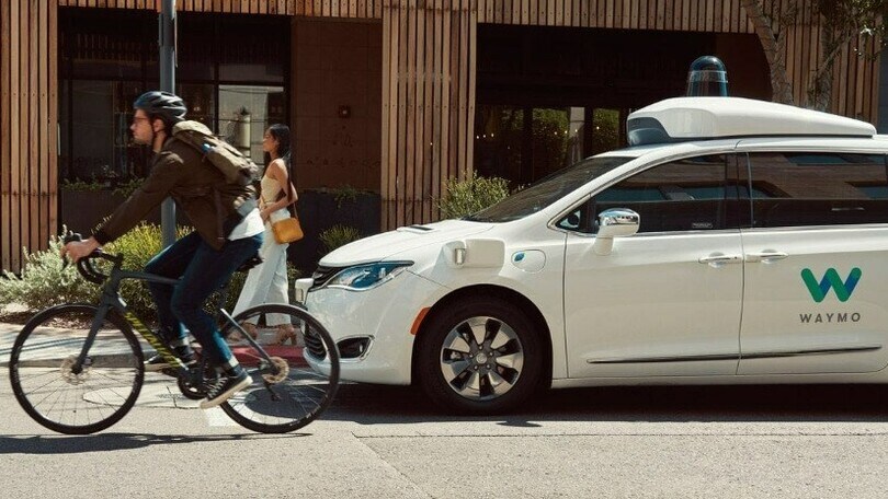 Taxi a guida autonoma girano per San Francisco